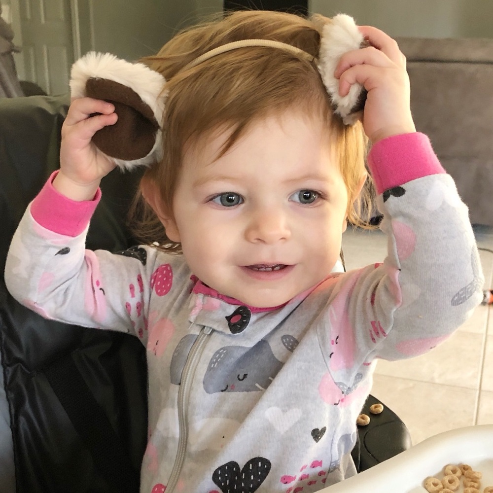 Teddy bear ears in cream